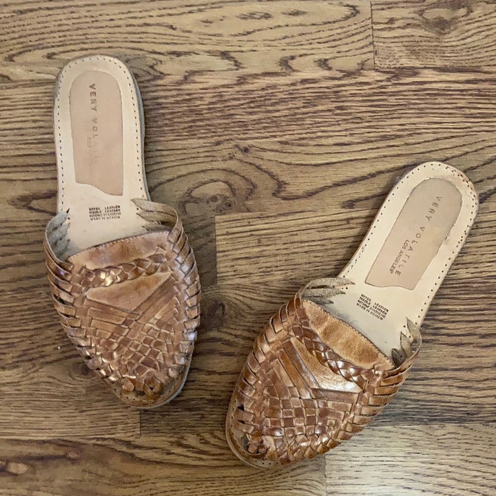 Very volatile huaraches